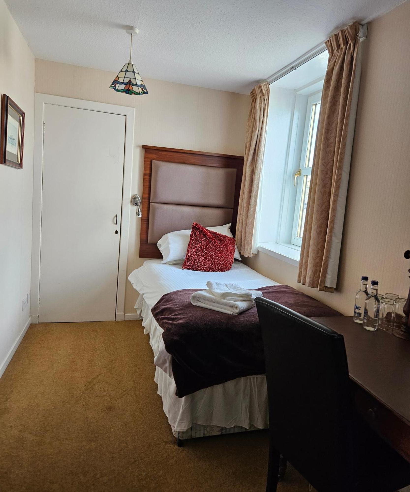 Station Hotel Портсой Екстер'єр фото